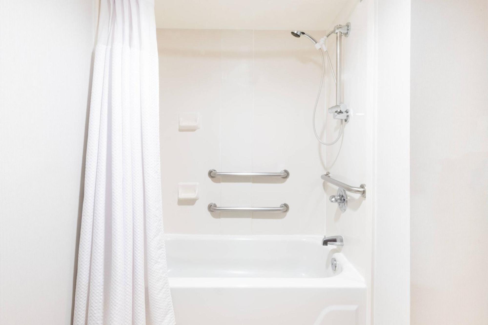 Hotel Courtyard By Marriott Bloomington Esterno foto