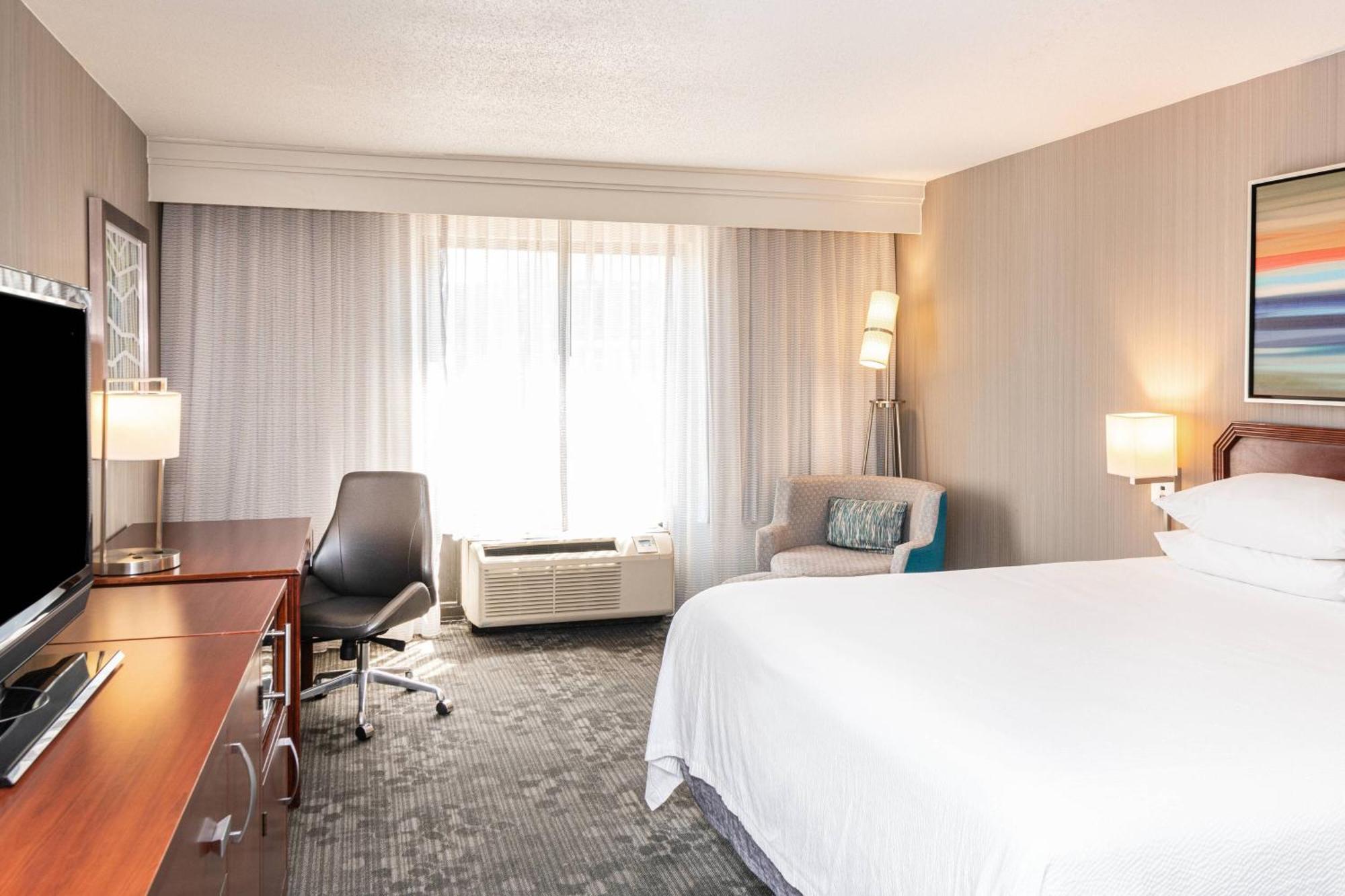 Hotel Courtyard By Marriott Bloomington Esterno foto