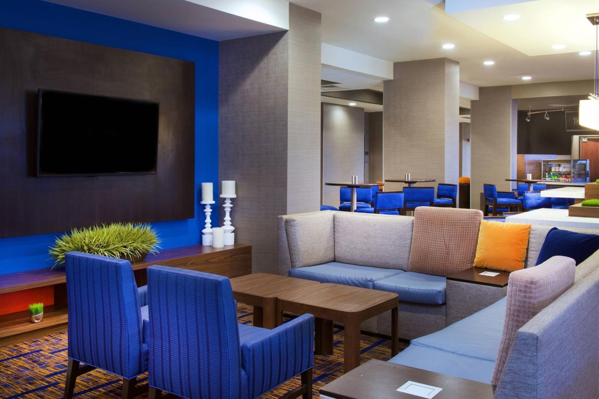 Hotel Courtyard By Marriott Bloomington Esterno foto