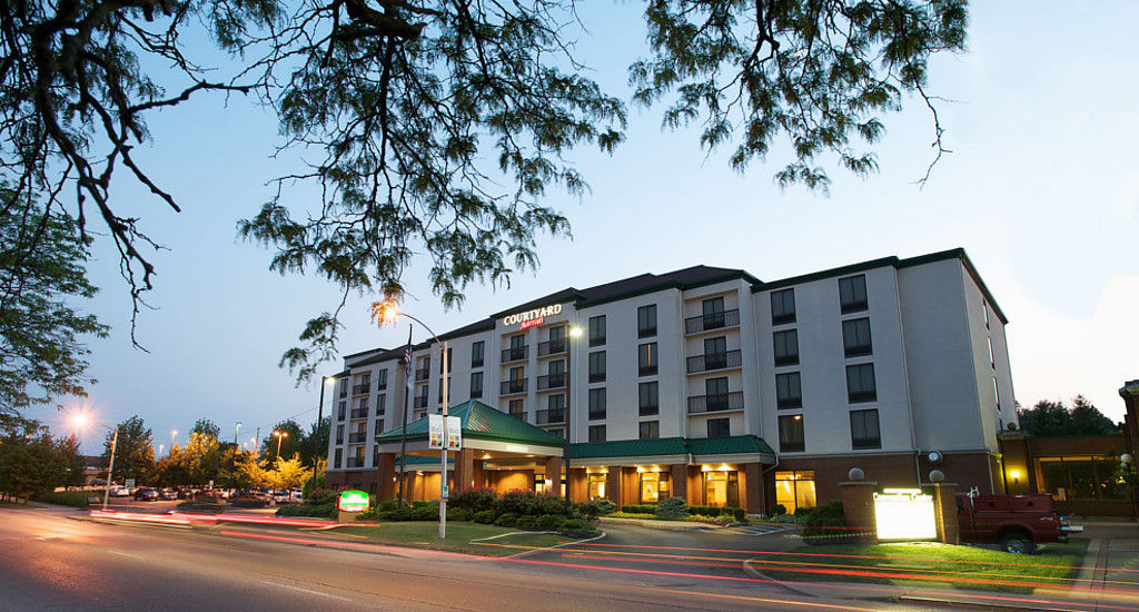 Hotel Courtyard By Marriott Bloomington Esterno foto