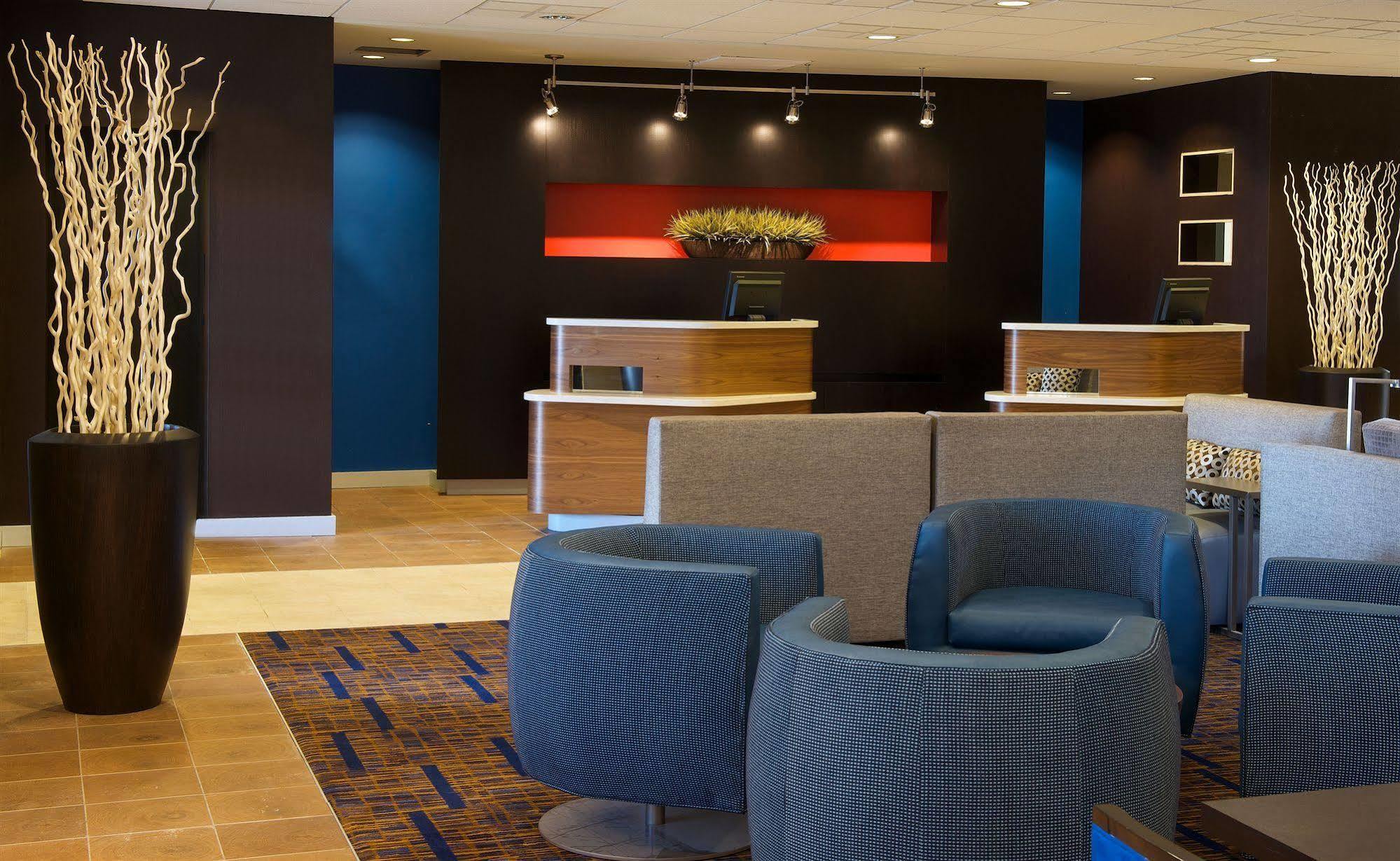 Hotel Courtyard By Marriott Bloomington Esterno foto
